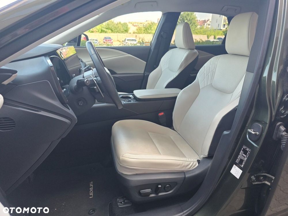 Lexus RX - 17