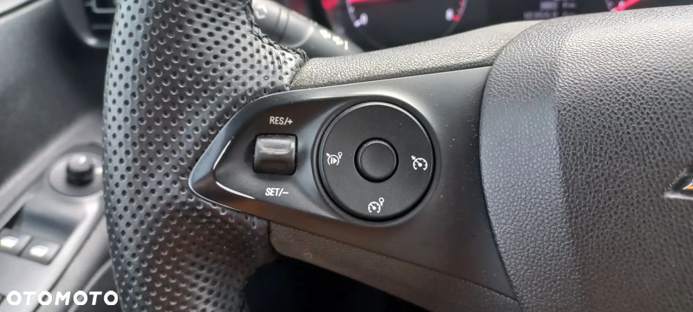 Opel COMBO - 23