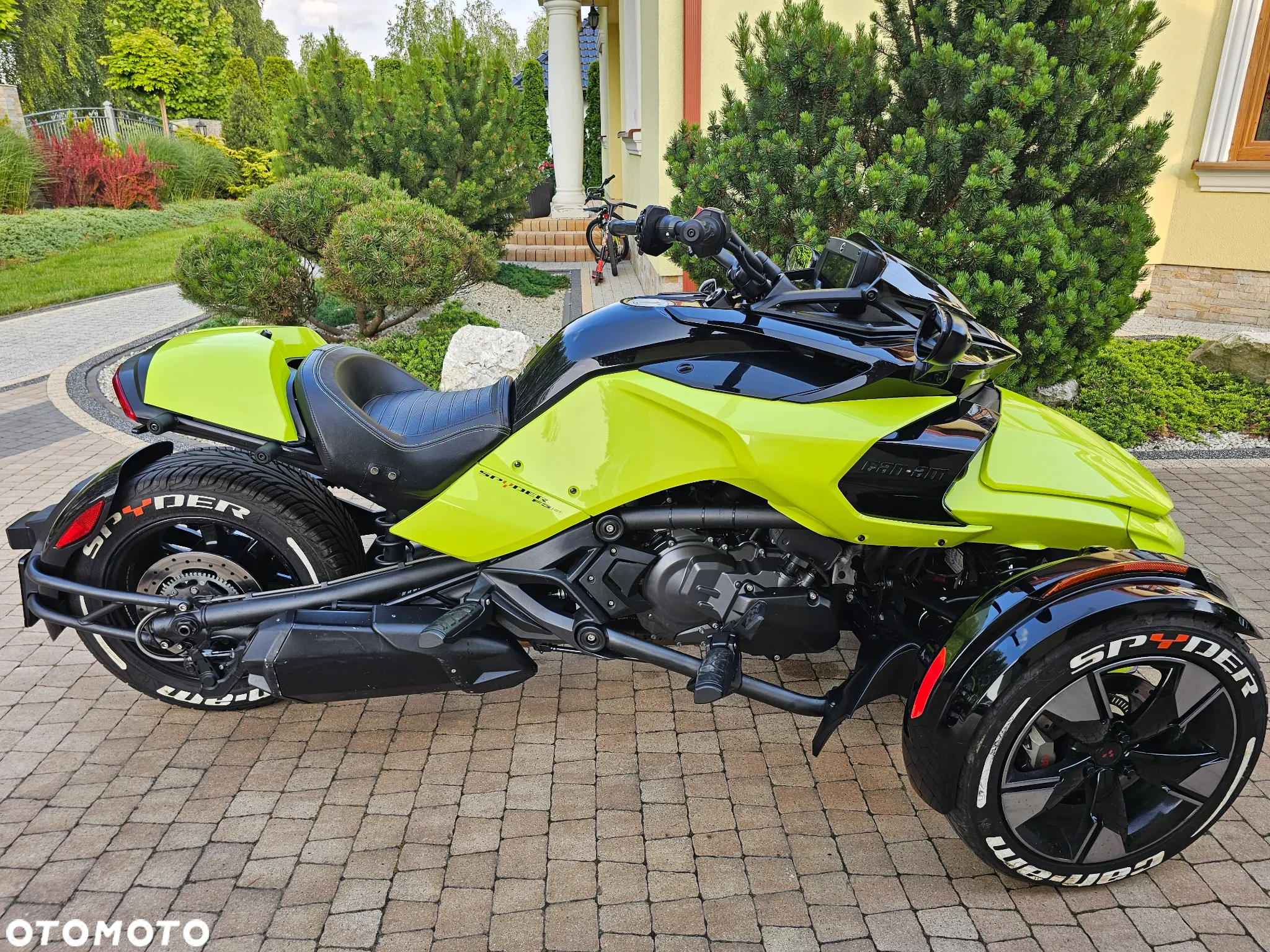 Can-Am Spyder - 3
