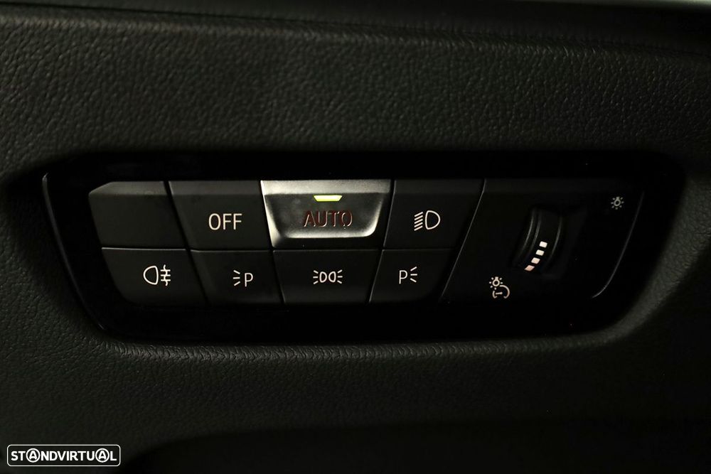 BMW 330 e Touring Pack M Auto - 18