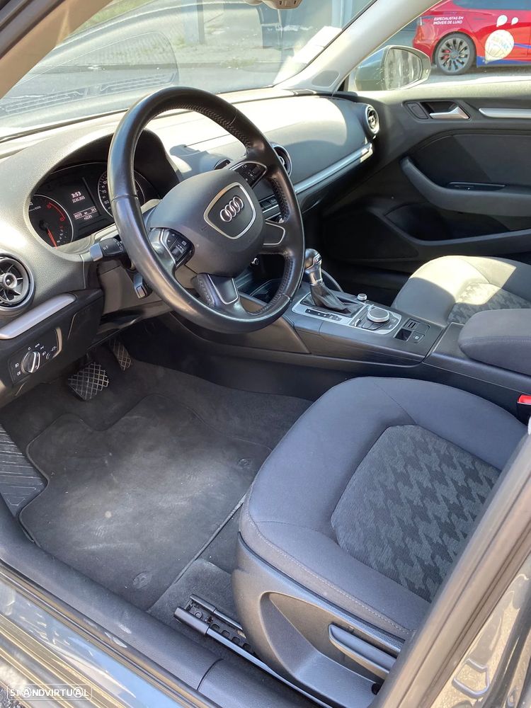 Audi A3 Sportback 1.6 TDI Attraction S tronic - 6