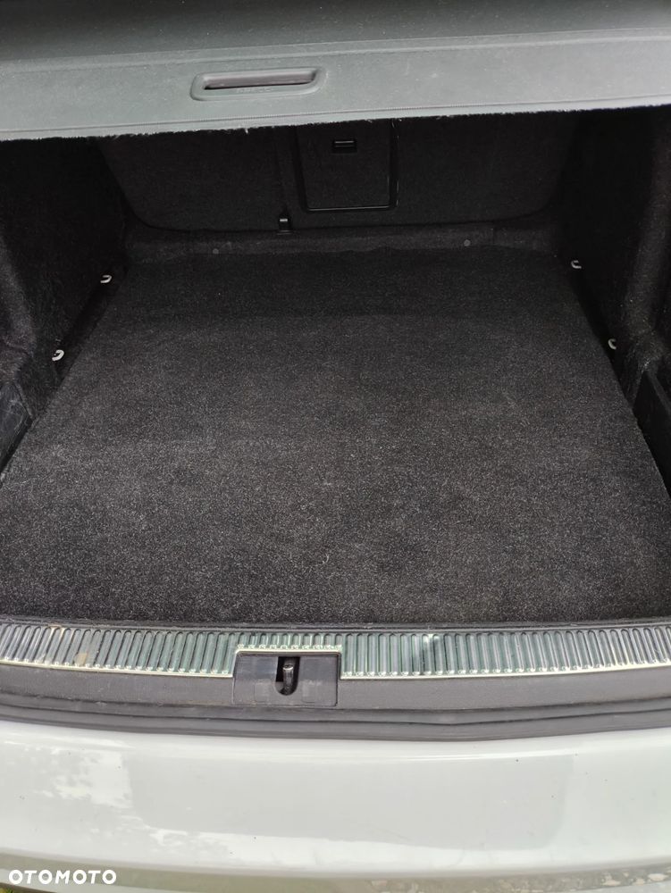 Skoda Superb 2.0 TDI Ambition DSG - 10