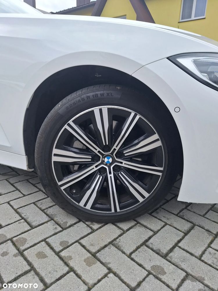 BMW Seria 3 330i xDrive Sport Line sport - 8