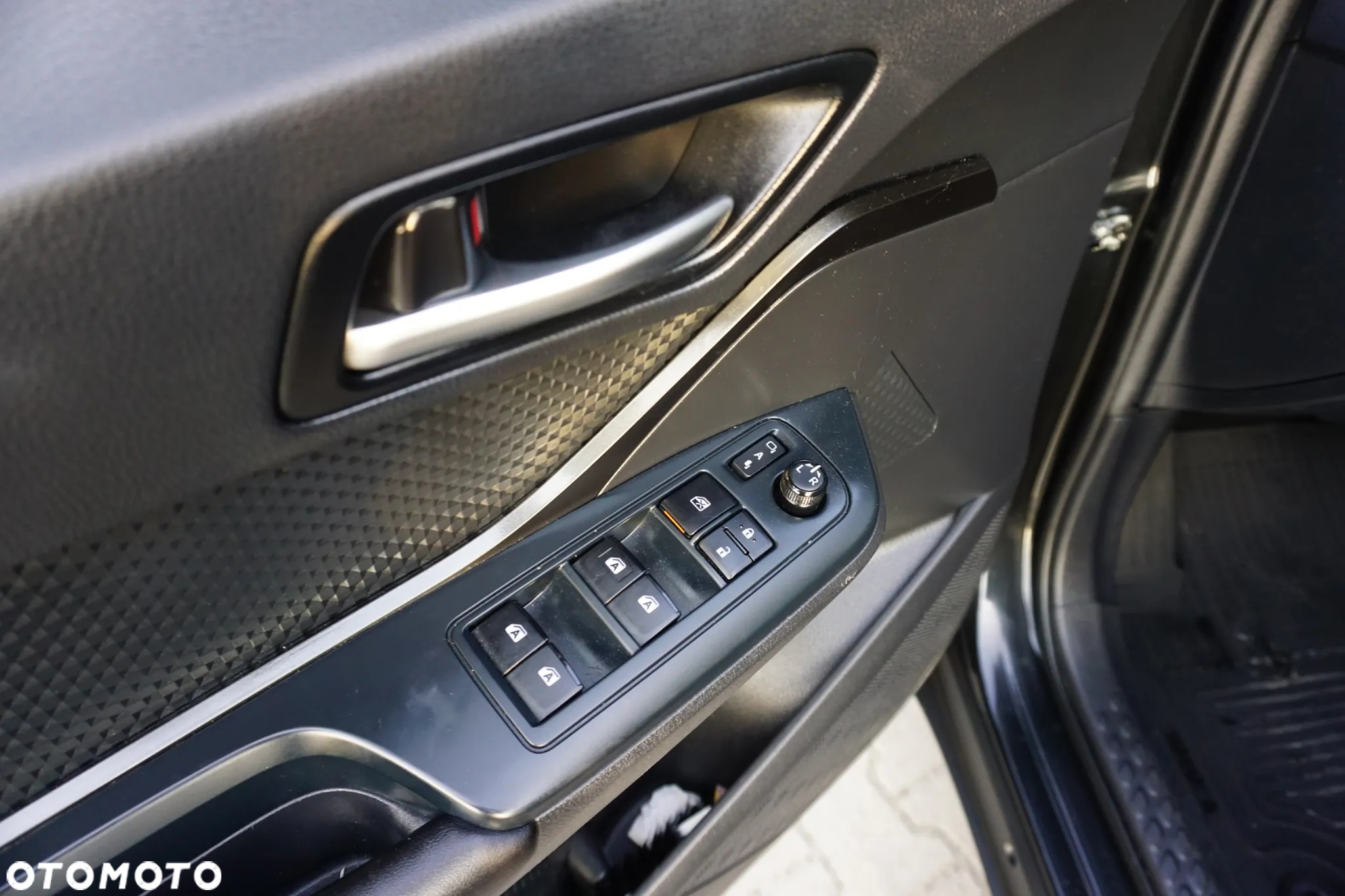 Toyota C-HR 1.8 Hybrid Executive - 27
