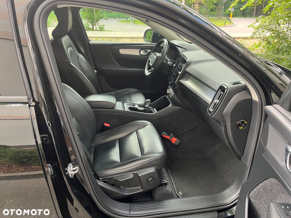Volvo XC 40 D3 AWD Momentum Pro - 10