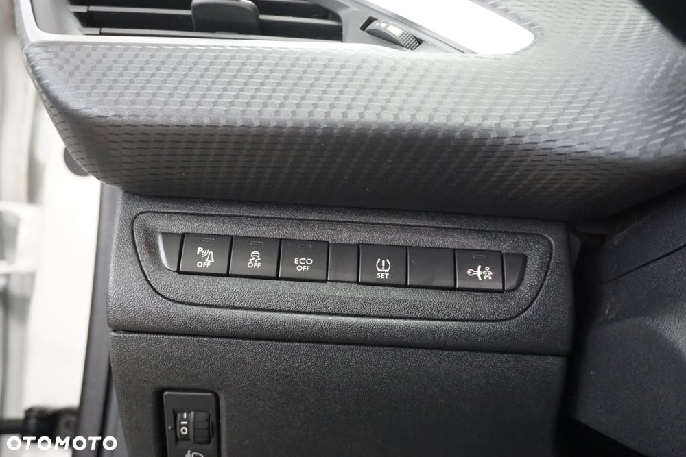 Peugeot 2008 82 e-VTI ETG5 Active - 31