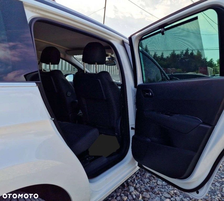 Peugeot 5008 1.6 THP Allure 7os - 19
