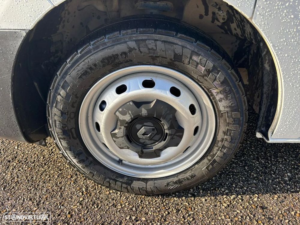 Renault Trafic 2.0 DCI IVA DEDUTIVEL A/C - 23