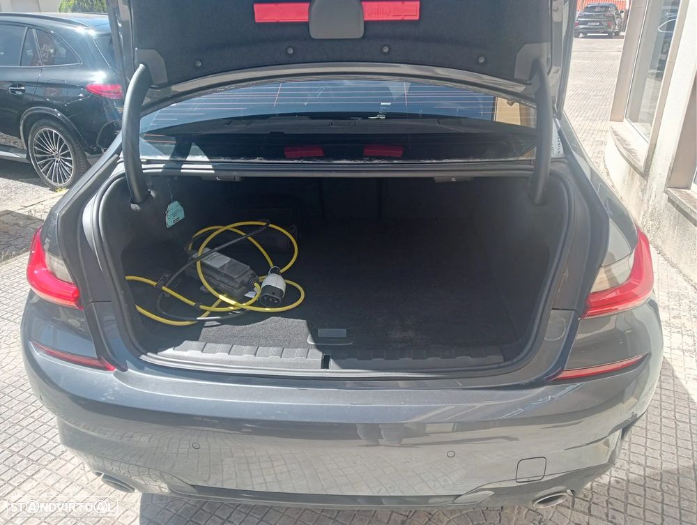 BMW 330 e Pack M Auto - 23