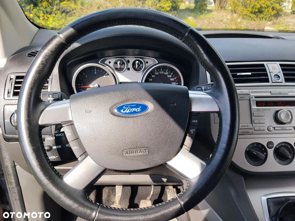 Ford Kuga 2.0 TDCi 2x4 Trend - 27