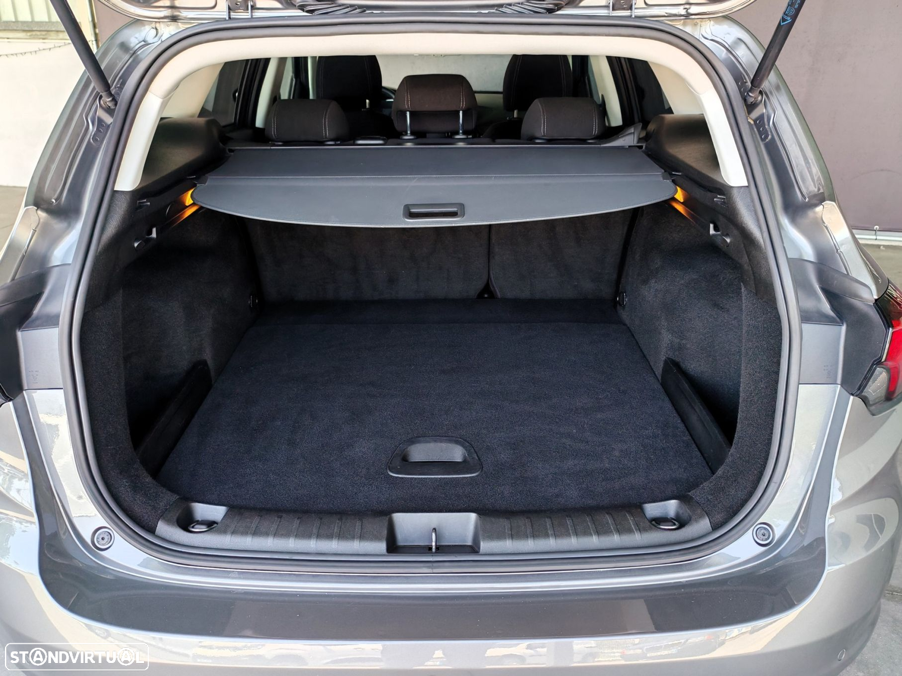 Fiat Tipo Station Wagon 1.3 M-Jet Lounge - 13