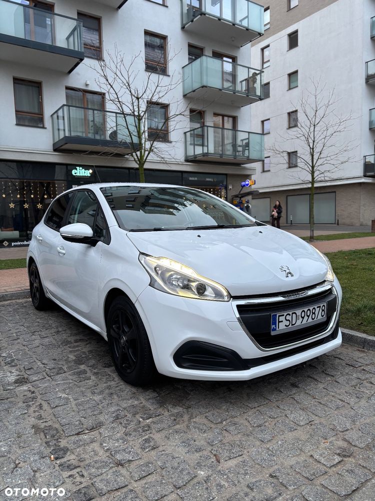 Peugeot 208 1.6 BlueHDi Allure S&S - 13