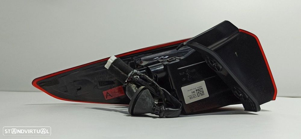 FAROLIM TRASEIRO DIREITO HYUNDAI KONA ESSENCE 2WD - 2