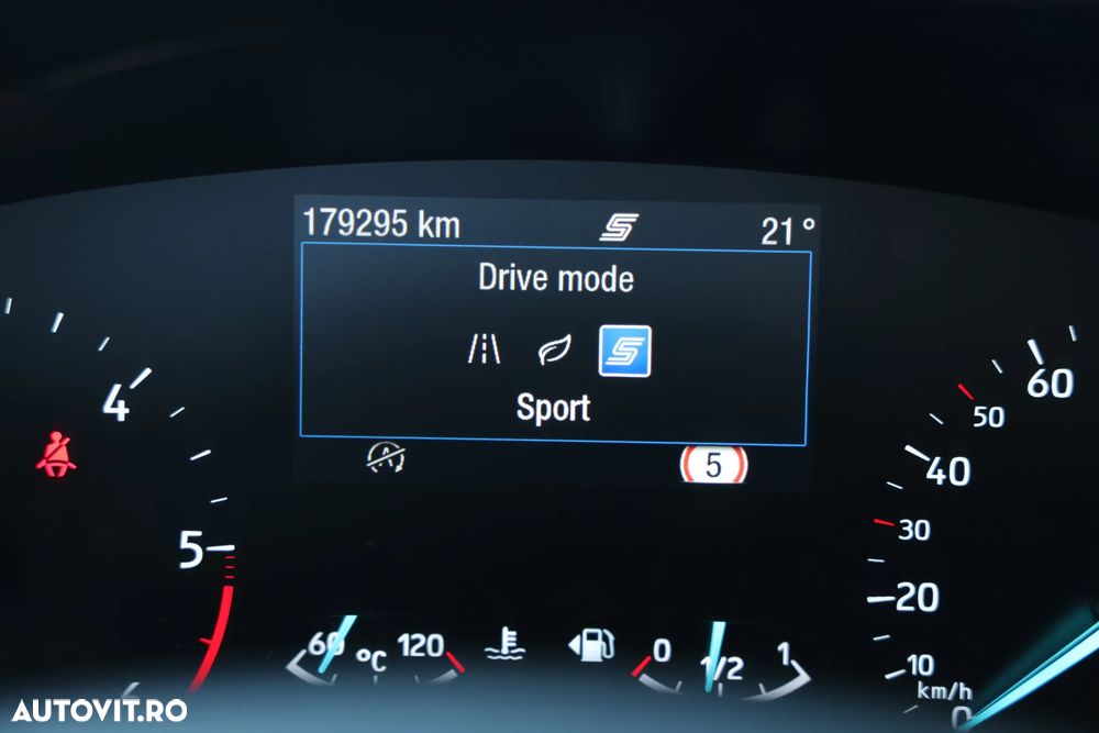 Ford Focus 2.0 TDCI Titanium - 36