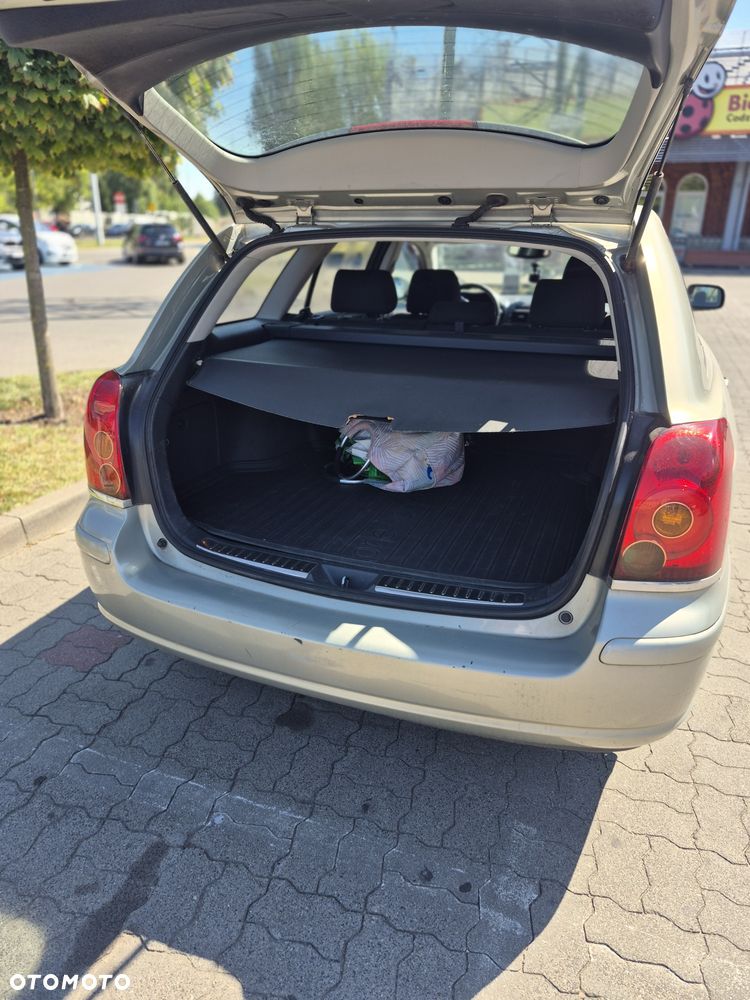 Toyota Avensis - 3