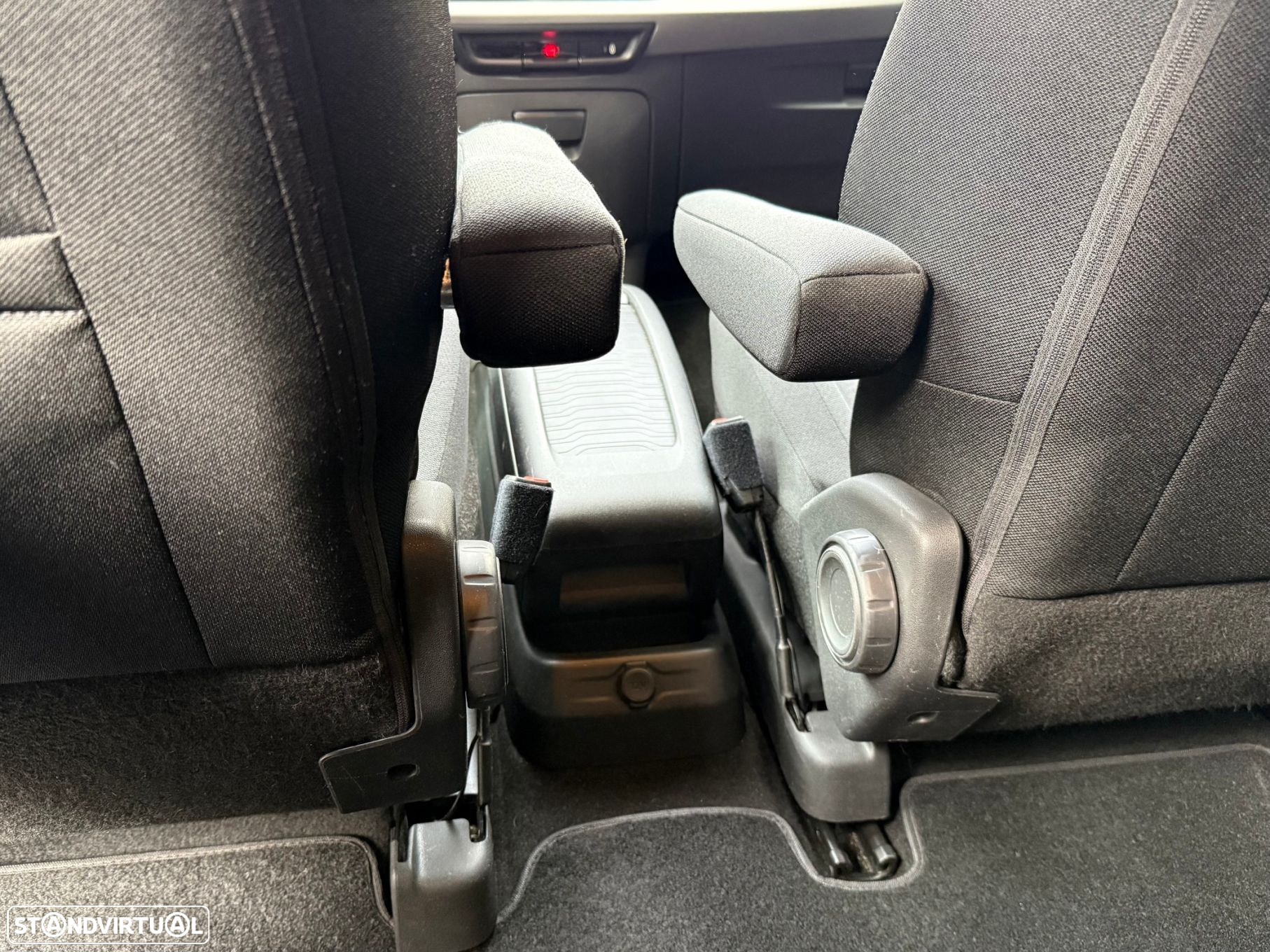 Citroën C4 Spacetourer BlueHDi 130 Stop&Start EAT8 SHINE - 21