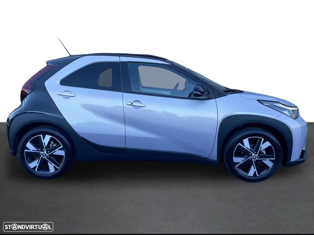 Toyota Aygo X 1.5 Hybrid Envy - 18