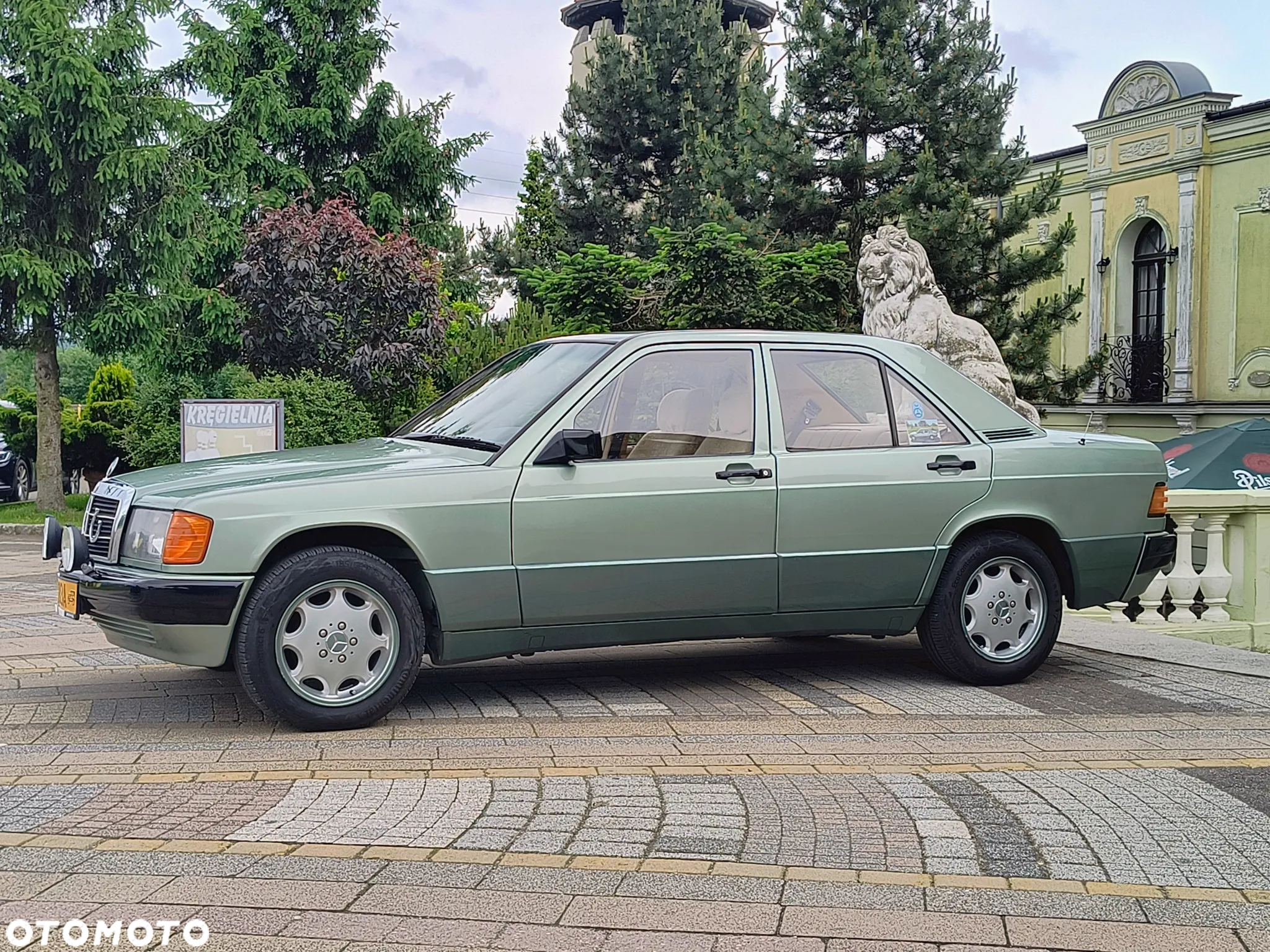 Mercedes-Benz W201 (190) - 15