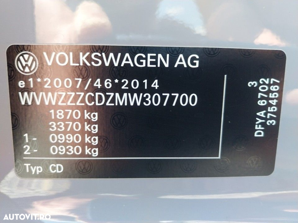 Volkswagen Golf - 20