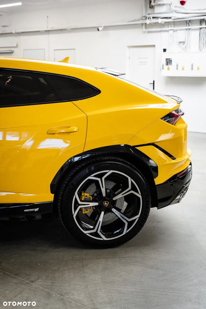 Lamborghini Urus - 15