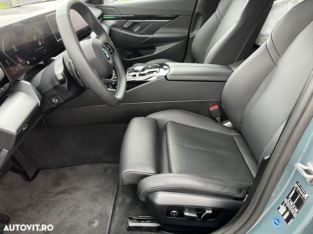 BMW Seria 5 520i AT MHEV - 11
