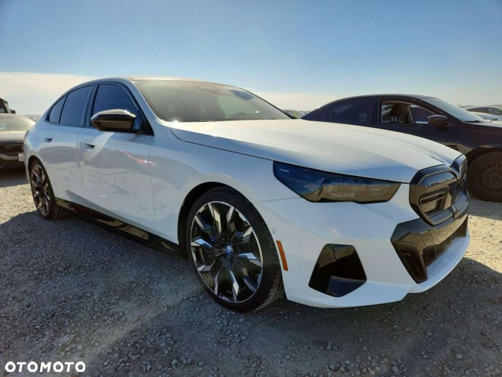 BMW i5 - 3
