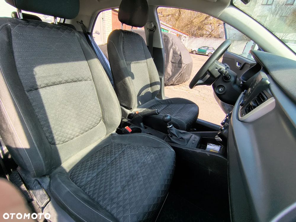 Kia Rio 1.2 M - 15