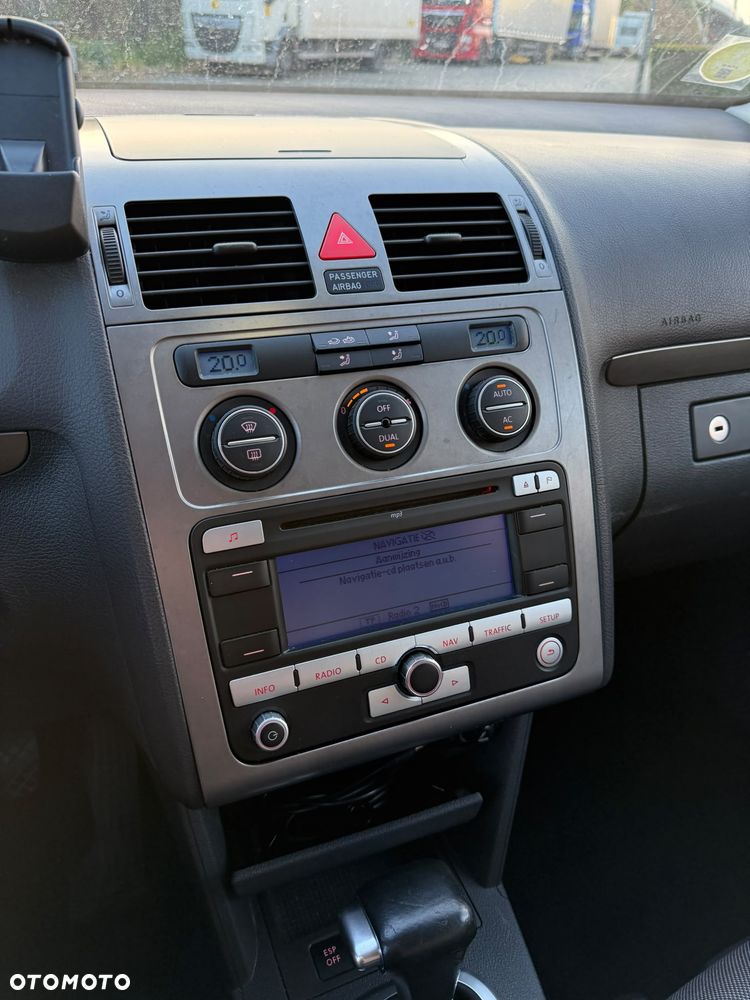 Volkswagen Touran 1.4 TSI DSG Cross - 20