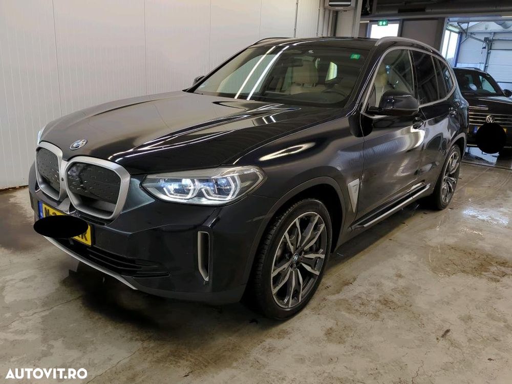 BMW iX3 Impressive - 1