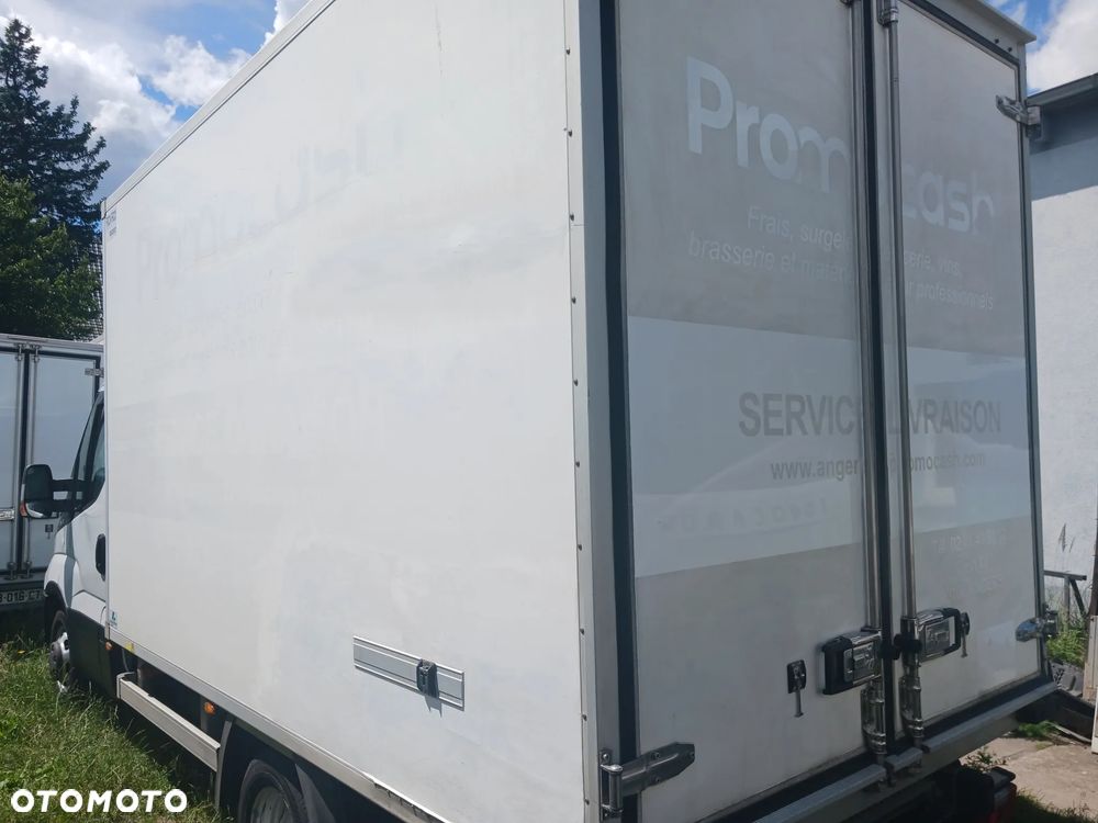 Mitsubishi Canter Fuso 9C18 2018r 299 tyś km Chłodnia Mroźnia Agregat CARRIER Supra 550 - 9
