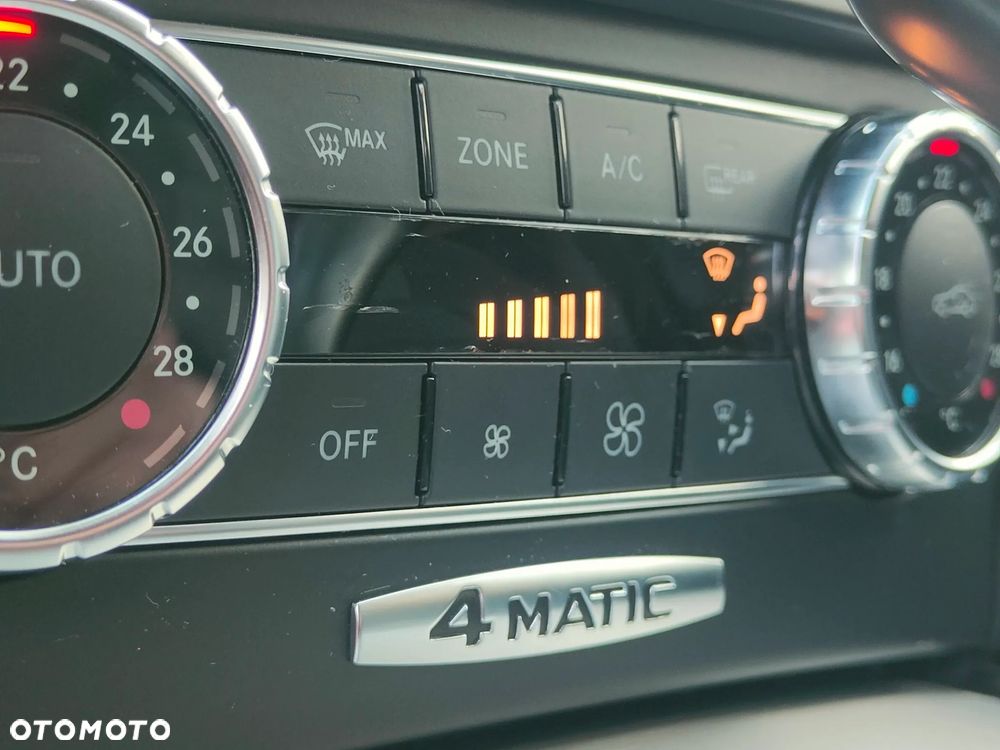 Mercedes-Benz Klasa C 300 CDI BlueEff 4-Matic Avantgarde - 7