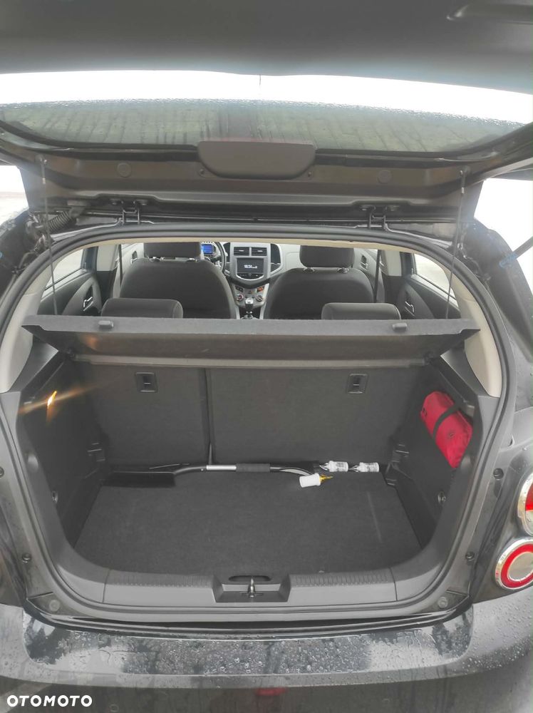 Chevrolet Aveo - 8