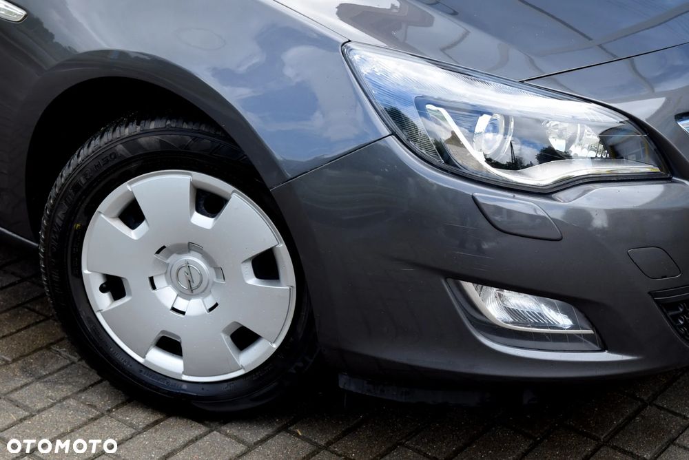 Opel Astra 1.6 Enjoy - 10