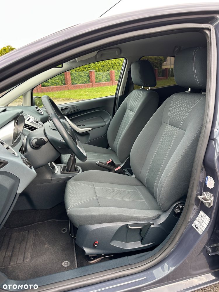 Ford Fiesta 1.25 Titanium EU5 - 19