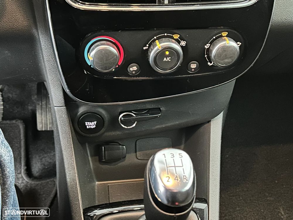 Renault Clio 0.9 TCe Limited Bi-Fuel - 25