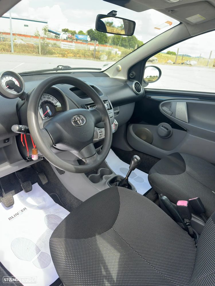 Toyota Aygo 1.0 Plus - 16