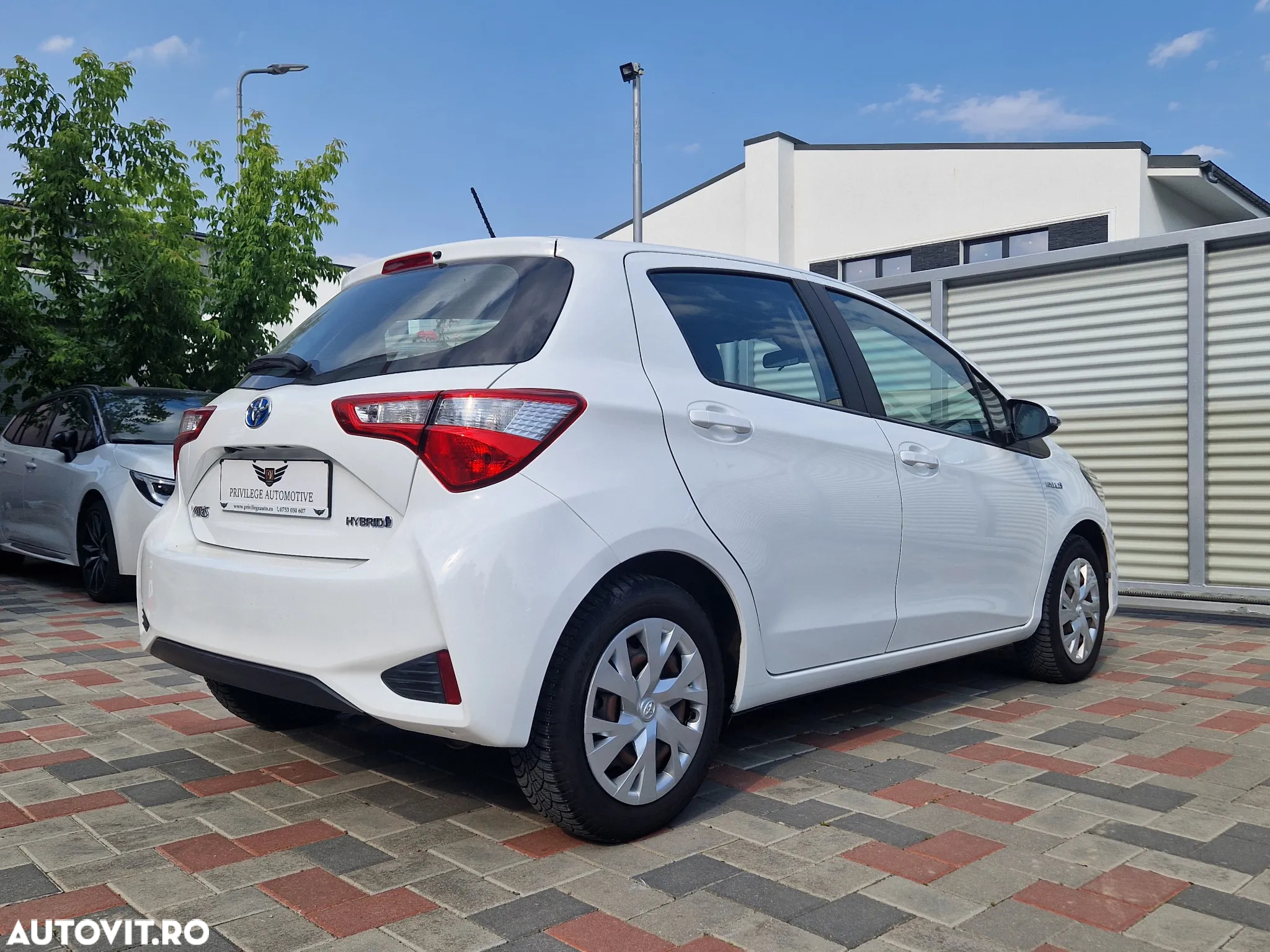 Toyota Yaris Hybrid 1.5 VVT-i - 5