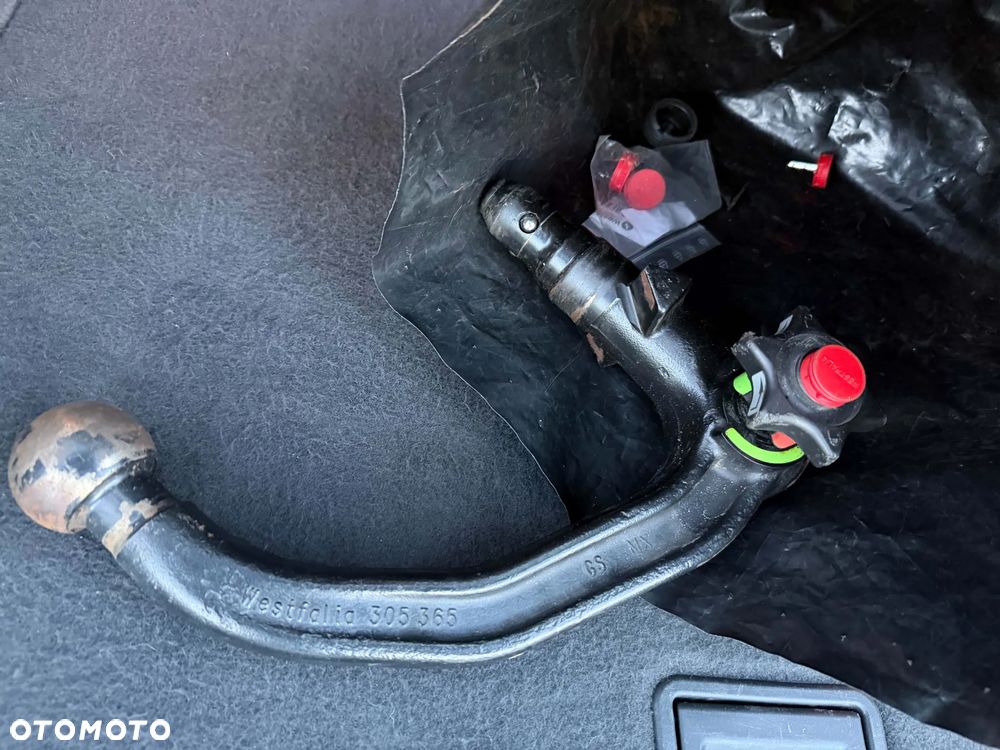 Audi A4 Avant 2.0 TDI DPF quattro Attraction - 16