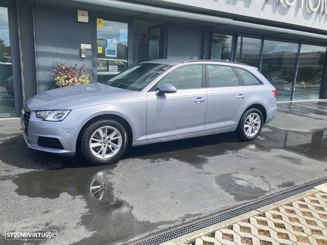 Audi A4 Avant 2.0 TDI Advance - 4