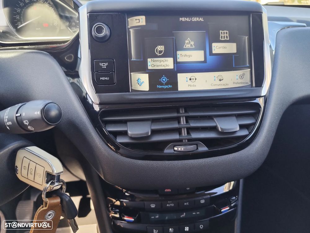 Peugeot 208 1.2 VTi Allure - 8