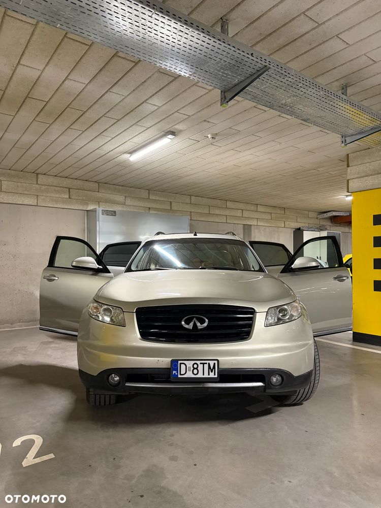 Infiniti FX - 9