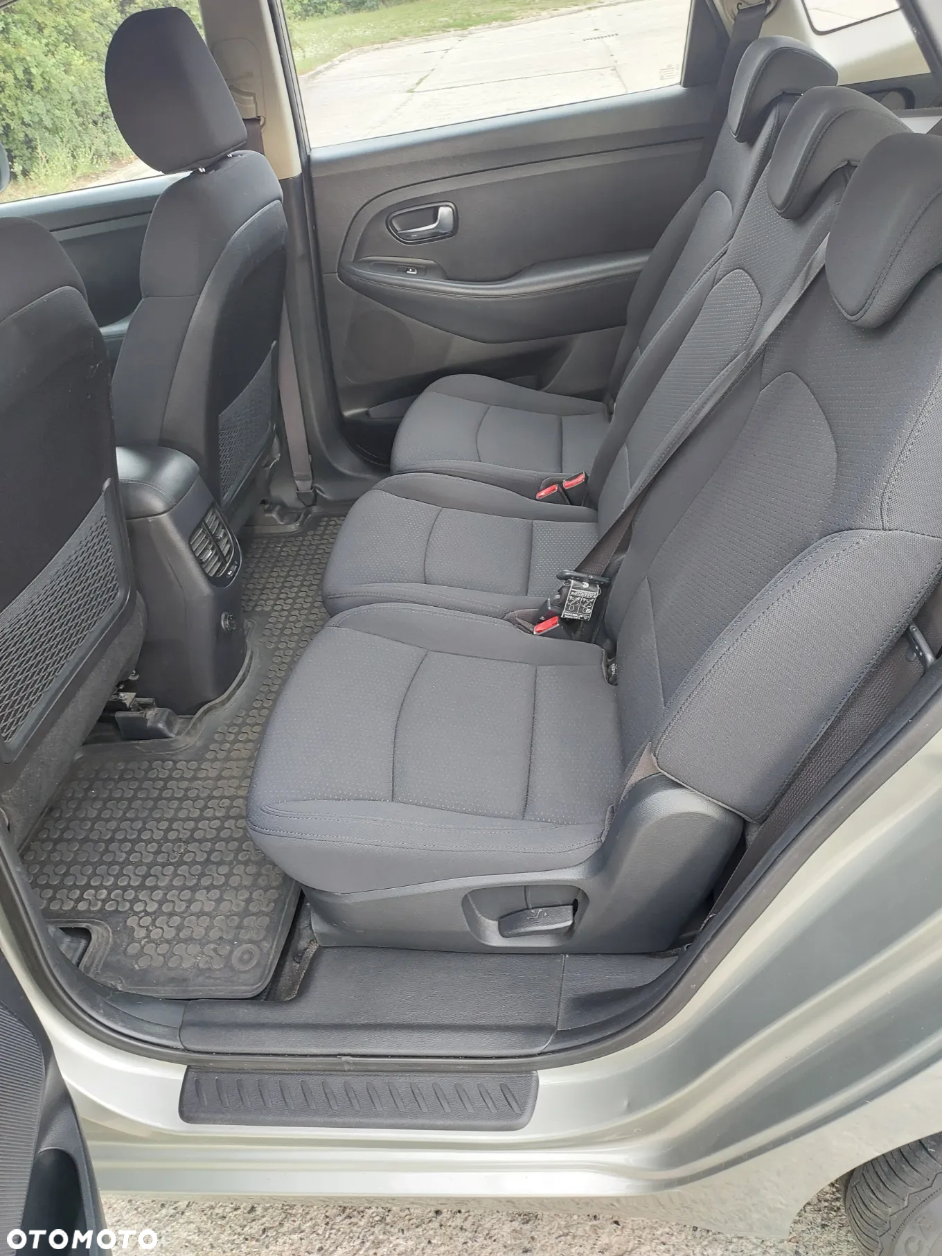 Kia Carens 1.6 GDI Business Line EU6 - 12