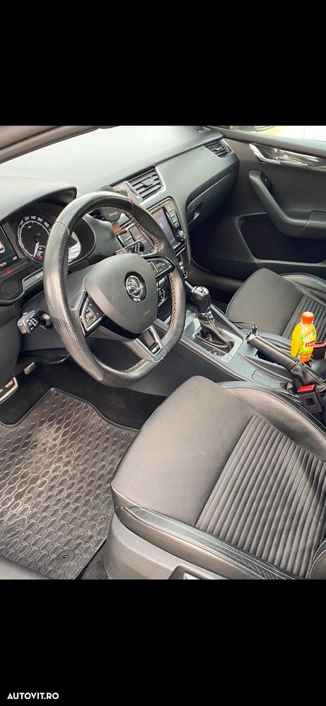 Skoda Octavia 2.0 TDI (Green tec) DSG RS - 8