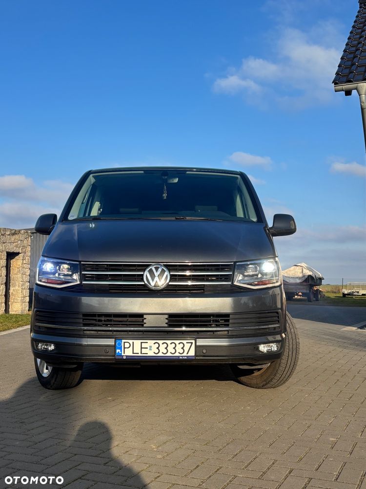 Volkswagen Caravelle - 8