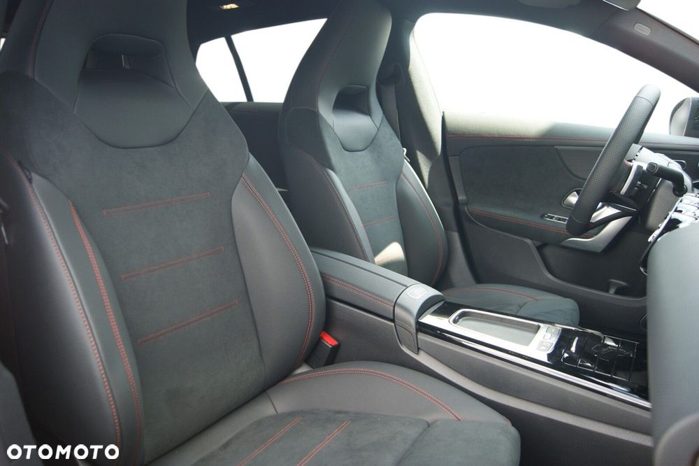 Mercedes-Benz CLA - 9