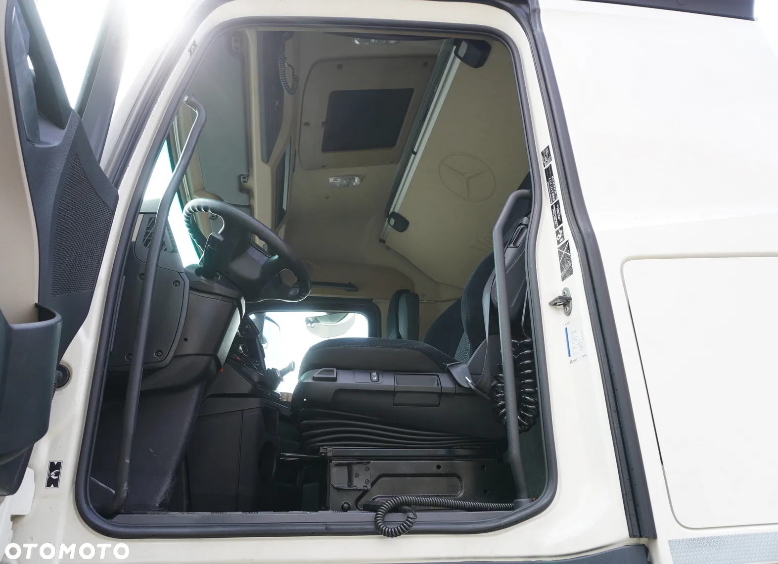 Mercedes-Benz Actros 1845 4×2 E6 / NOWA LAWETA 8,3 m / Kab. sypialna - 24