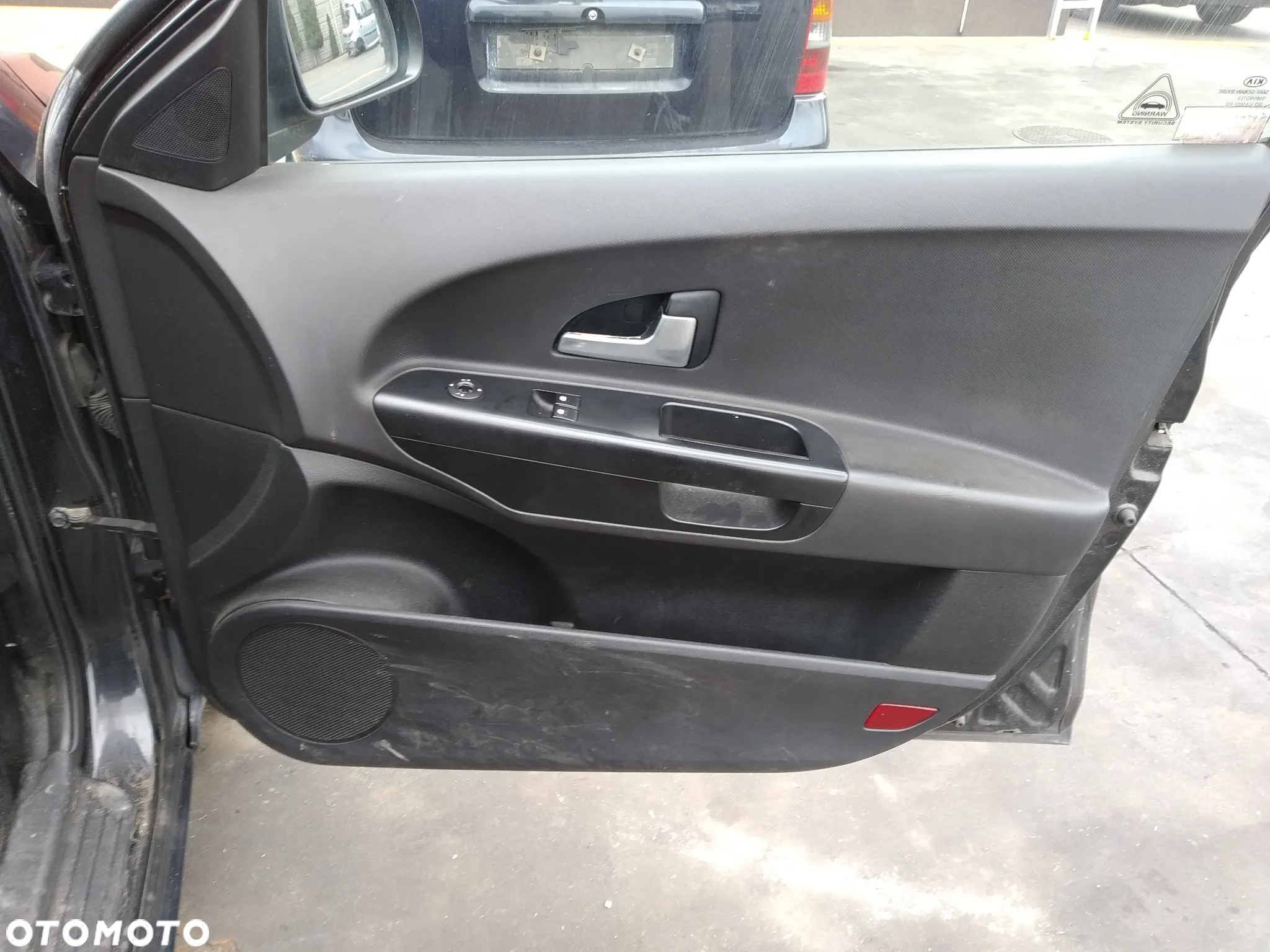 KIA CEED I 1.6 CRDI 06 - 09 - DRZWI PRZÓD TYL LEWE PRAWE UK 1K - 39