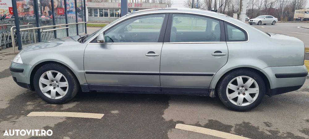 Volkswagen Passat 1.9TDI Highline - 11