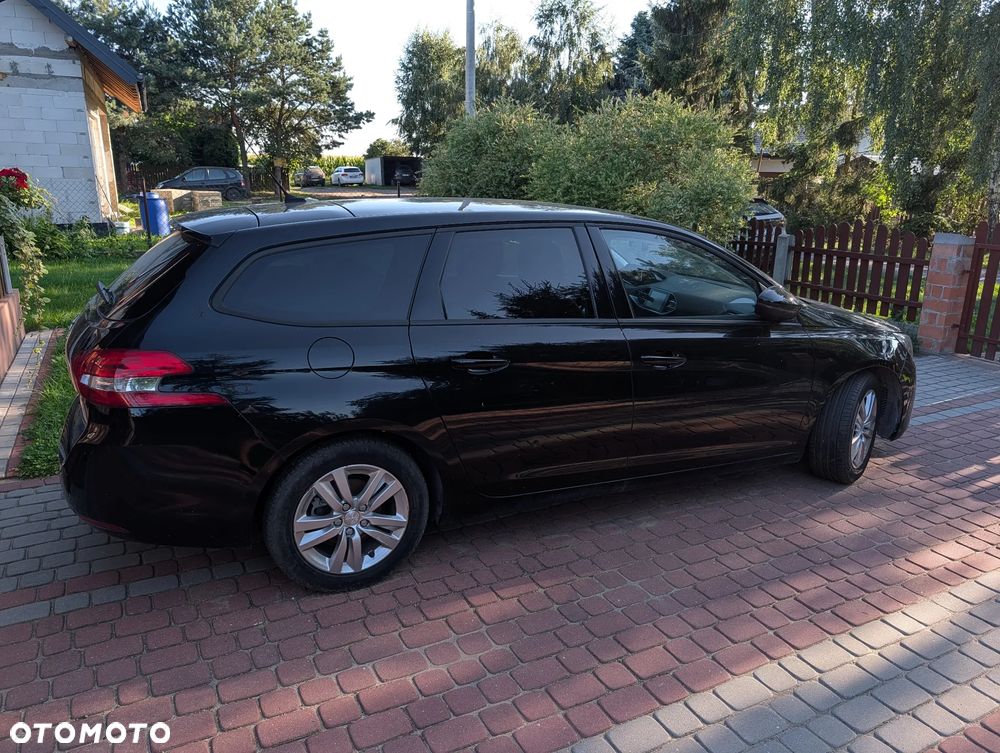 Peugeot 308 1.6 BlueHDi Allure S&S - 3
