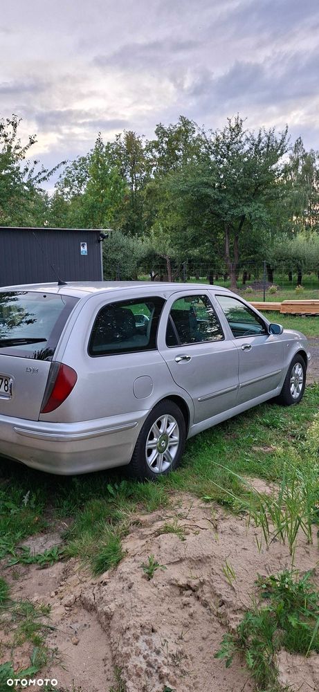 Lancia Lybra - 5